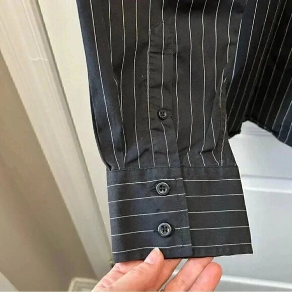 Le Chateau Mens Button Down Dress Shirt Long Sleeves Black White Pinstripes XL - Picture 9 of 14